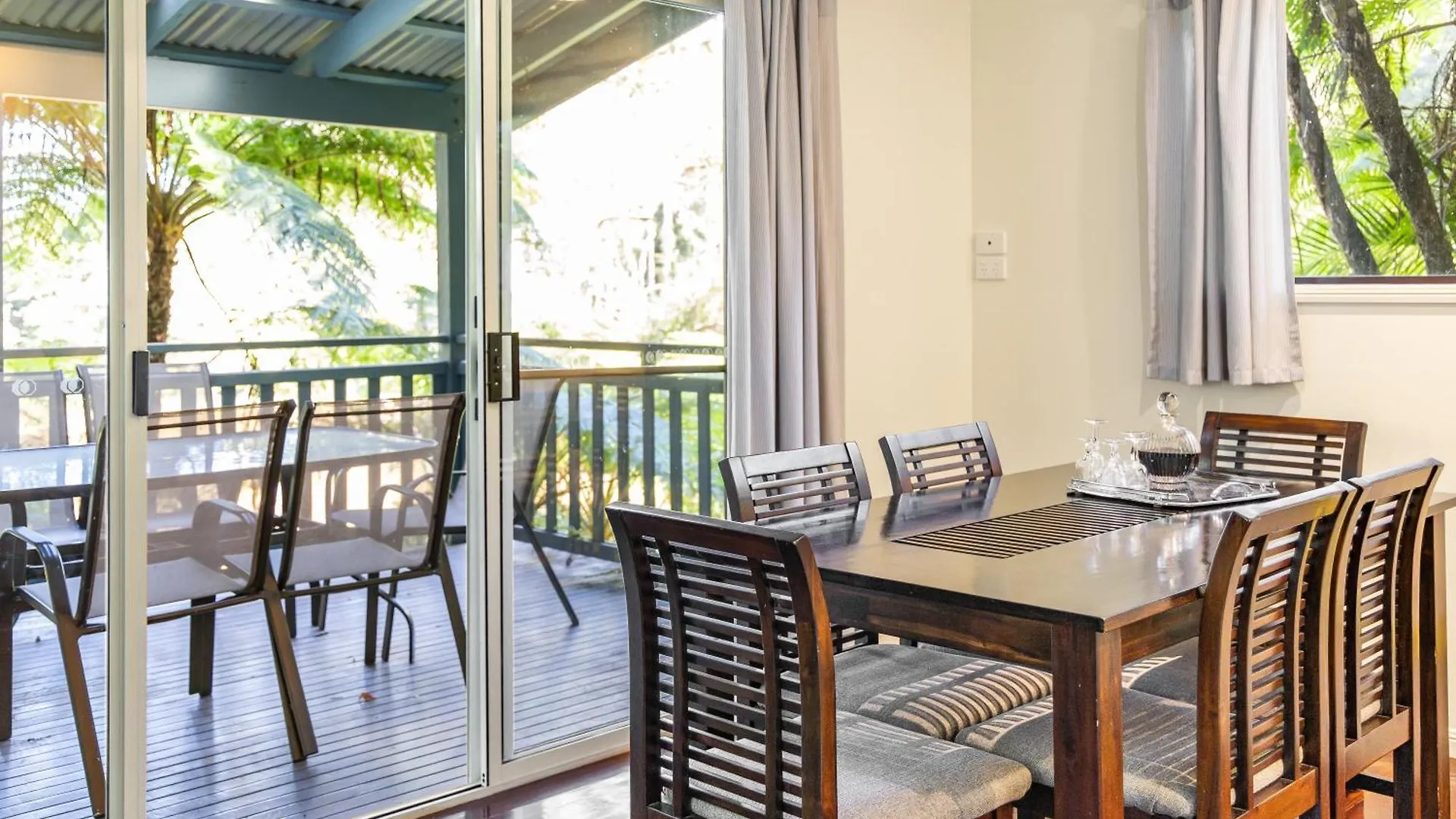 Montville Country Cabins 3*,