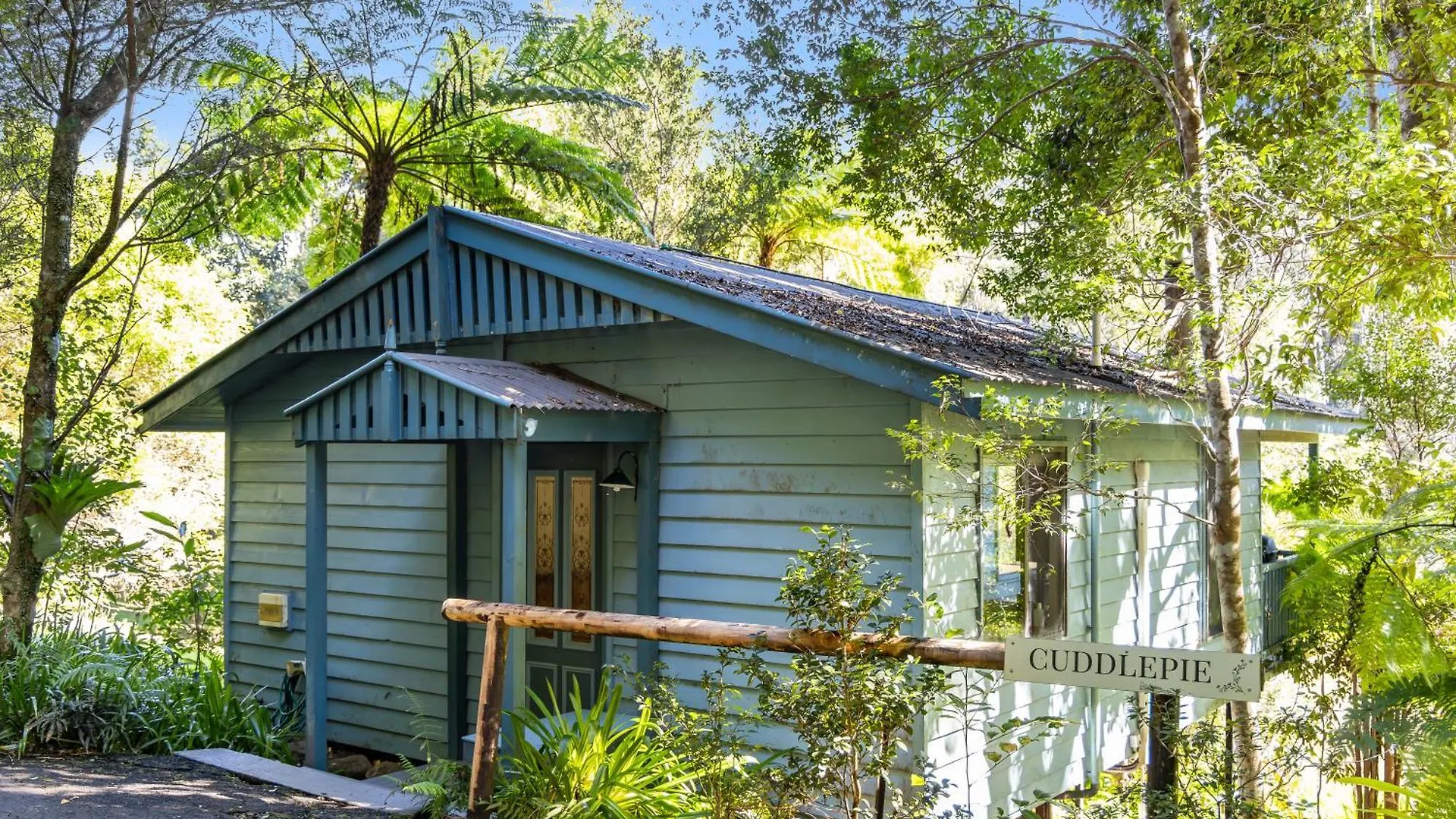 Montville Country Cabins 3*,  Australia